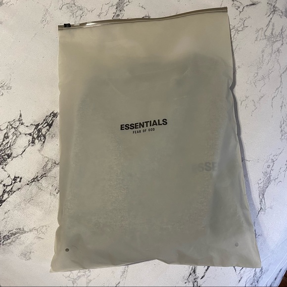 🔴SOLD🔴 Essentials Fear Of God Kids Heather Oatmeal Crew Neck Sweatshirt - Picture 3 of 12